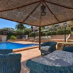 La Perla Villa